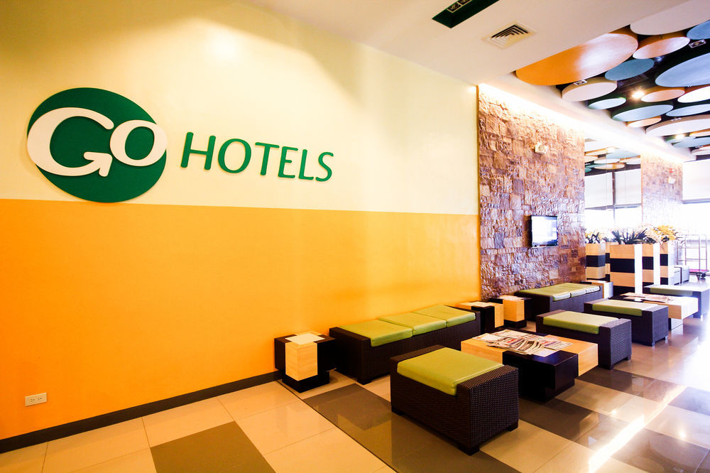 Go Hotels Iloilo Bagian luar foto