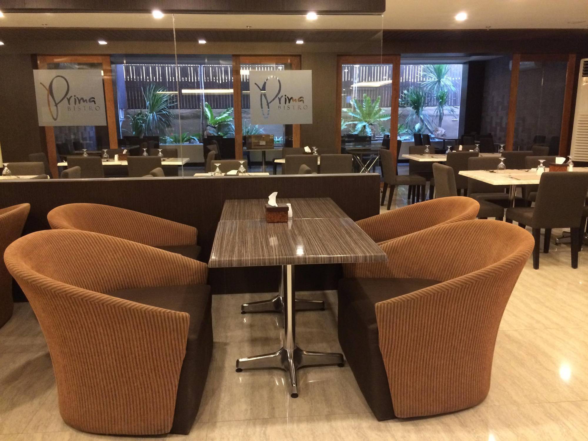 Go Hotels Iloilo Bagian luar foto